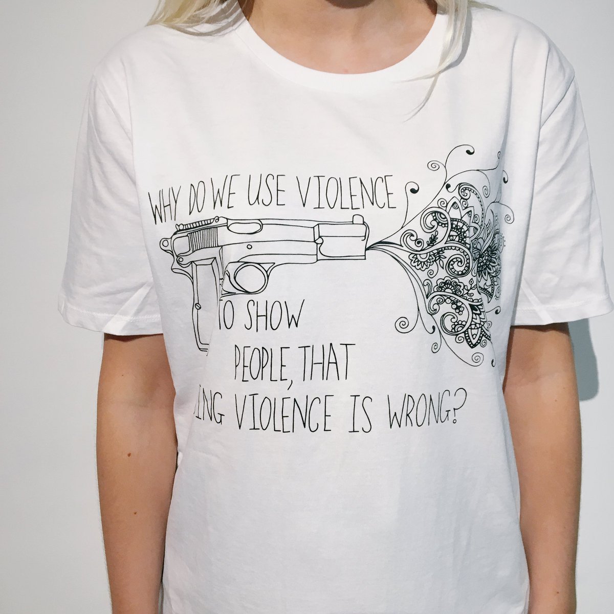 guiltfreetees's tweet image. The tees are here and they are beaut! Such bangin quality, organic is the way! Find us on Etsy and Depop @guiltfreetees 🌳🍁🌿 pls retweet!