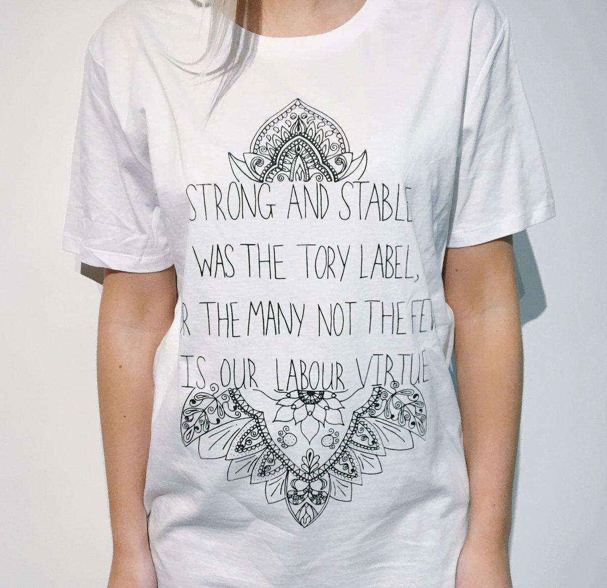 guiltfreetees's tweet image. The tees are here and they are beaut! Such bangin quality, organic is the way! Find us on Etsy and Depop @guiltfreetees 🌳🍁🌿 pls retweet!