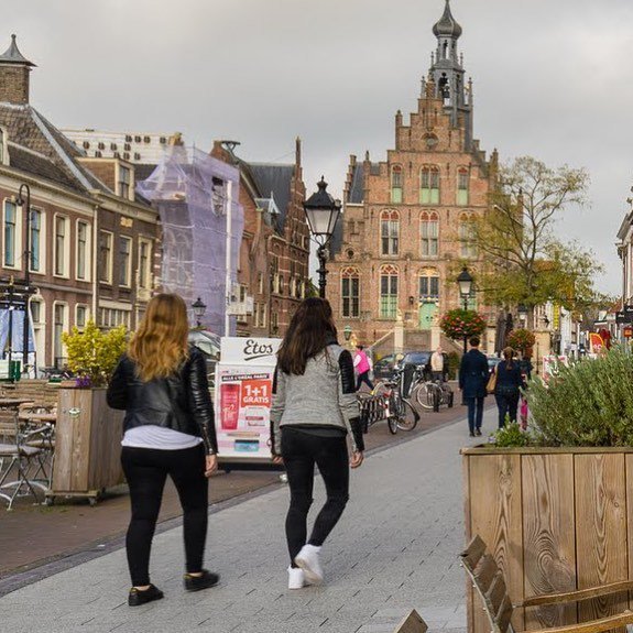Kom in #Culemborg shoppen voor de feestdagen. Er zijn extra koopzondagen op 17, 24 en 31 december. 15-17 december staat in het teken van Culemborg700- kerstmarkt en Vrijstadmarkt. Reserveer je alvast de data in je agenda? #kerstshoppen ift.tt/2i3TEz6