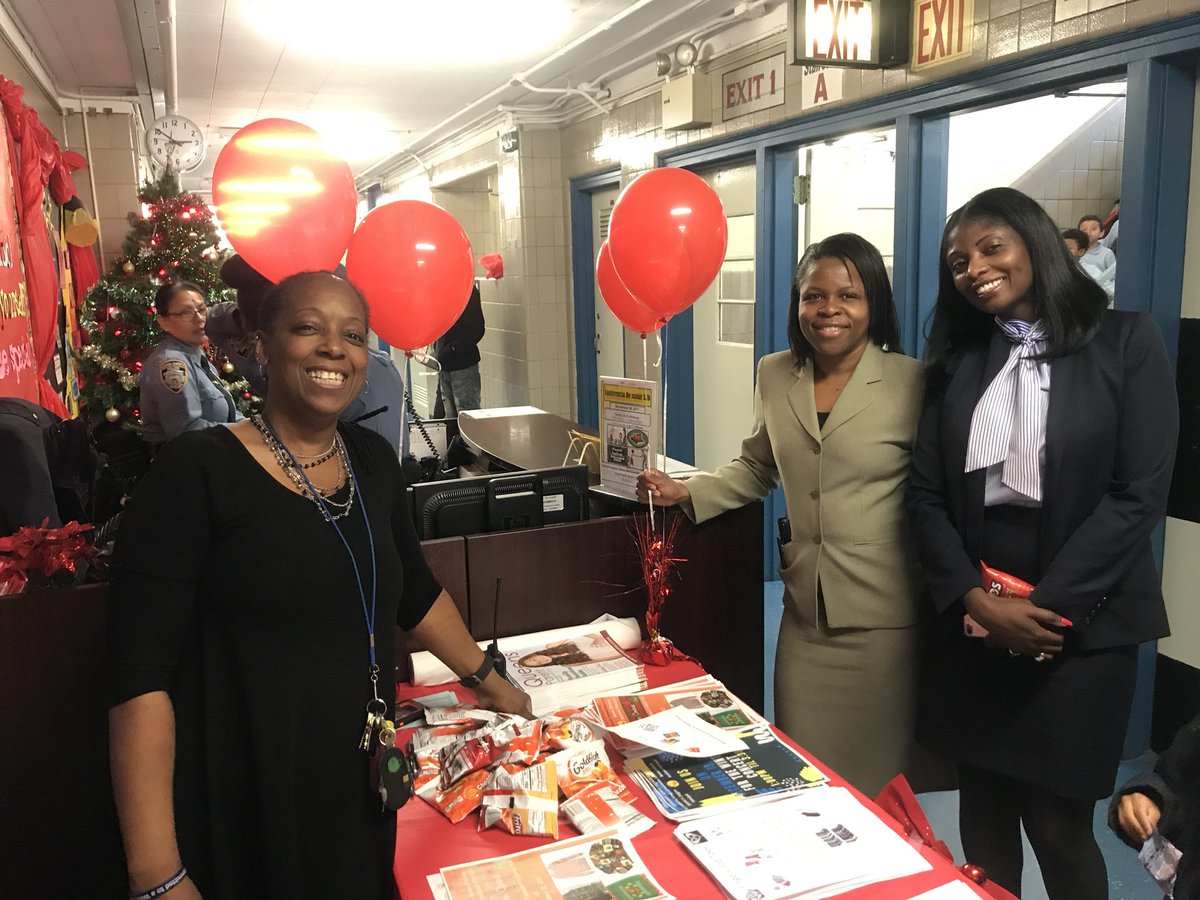 CSDClaudia111Q's tweet photo. Read for Student Led Conferences!!! #CS111Q @DionneJaggon  @Zone126Queens https://t.co/J6wSna1KSJ