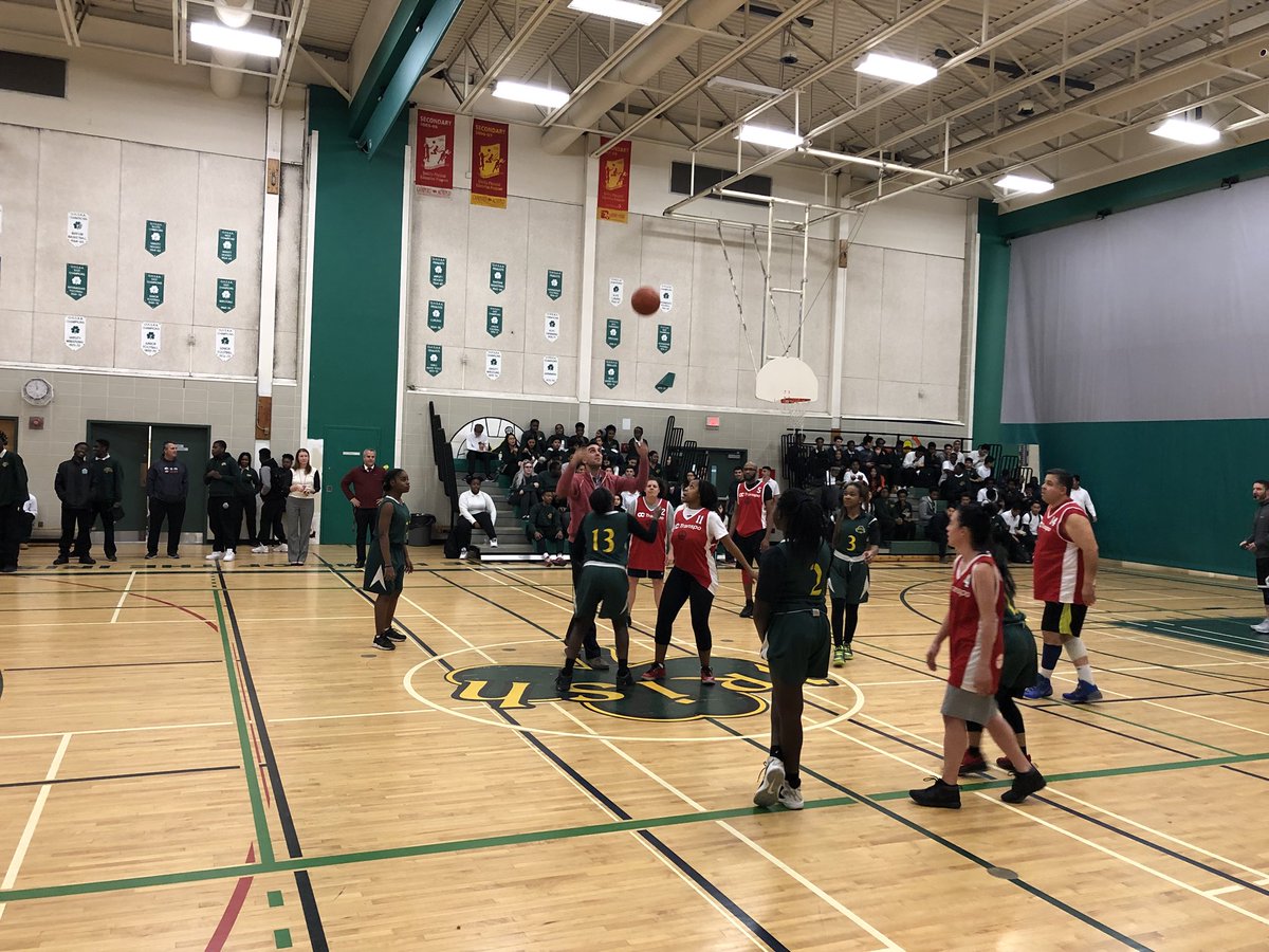 MathwithBrink's tweet photo. Tough L for @stpatricksIRISH Jr. Girls Basketball vs. the Giants of Belfast Yard. Big thanks to the @OCTranspoLive team for putting on a clinic. Easy to blame the coach after such a loss. Easier to blame height difference, so I’ll go with that. #StPatsWorks #atleastwewonthetipoff https://t.co/FBvosVa53x