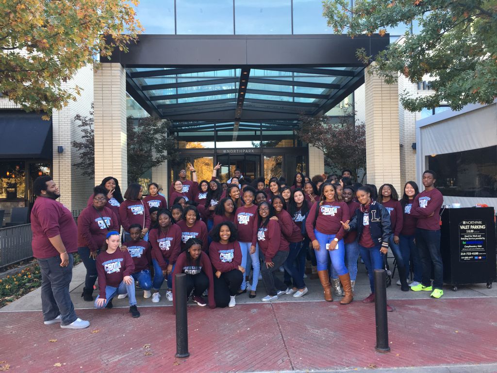 lifeschools's tweet photo. Speaking of heavenly choirs...! Wow. Life School Oak Cliff HS Choir showing up at NorthPark Mall. They sure got a treat. Congrats @LsocChoir !  #lifeleader  #bringinglife https://t.co/qhfLzm7hqn