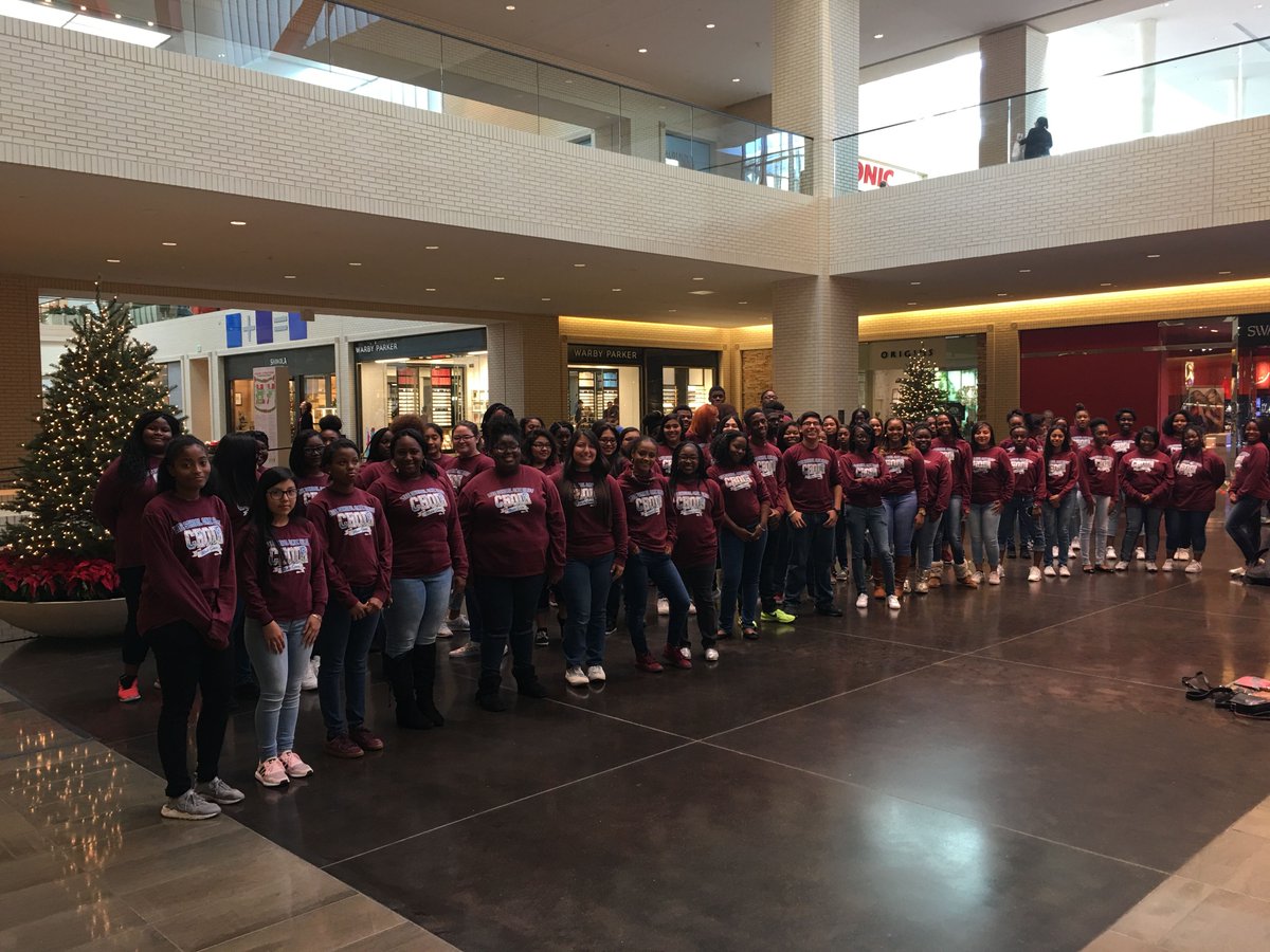 lifeschools's tweet photo. Speaking of heavenly choirs...! Wow. Life School Oak Cliff HS Choir showing up at NorthPark Mall. They sure got a treat. Congrats @LsocChoir !  #lifeleader  #bringinglife https://t.co/qhfLzm7hqn