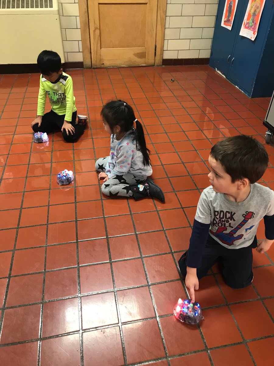 Kindergarten are experimenting with coding their BlueBots <a href="/FieldTigers/">Eugene Field School</a> <a href="/StJosephSchools/">St. Joseph School District</a>