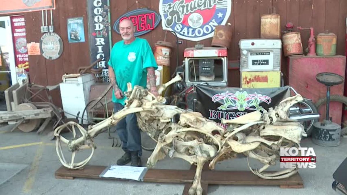 keith55082's tweet photo. I have come to #believe if it wasn't for my #art or just art in general I'd have been in the #looney bin years ago. #artist #Death #deer #Bones #sculptures #RT #baby #SouthDakota #badlands #BlackHills #Sturgis #UniqueGift #keithbooth #photography https://t.co/1O6pd3zZj0