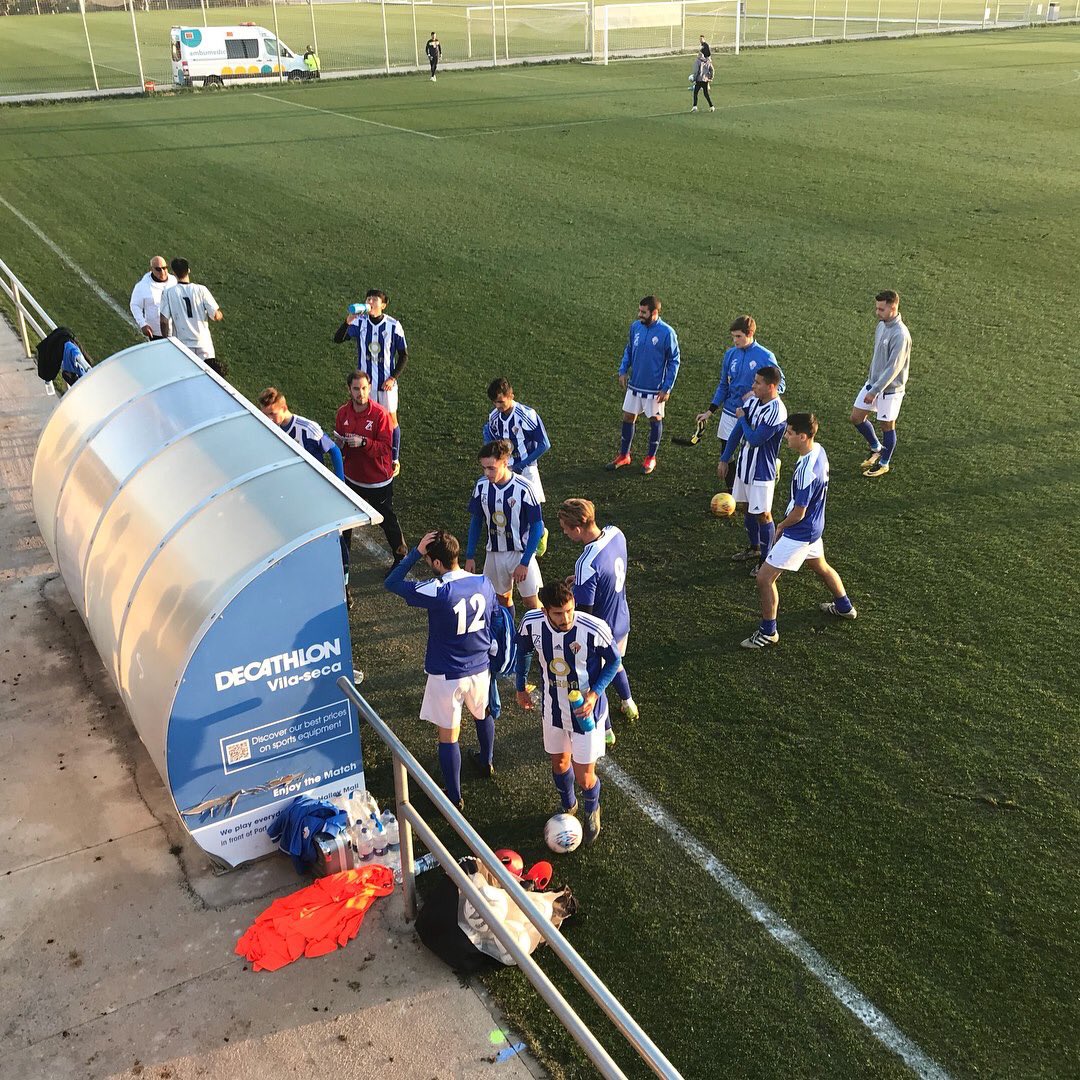 ReusFCR's tweet photo. El @cfreddis disputa un amistós contra l' @OxfordUnitedBRA de la LEAGUE ONE anglesa al @CEFutbolSalou https://t.co/fWISWc3JQS