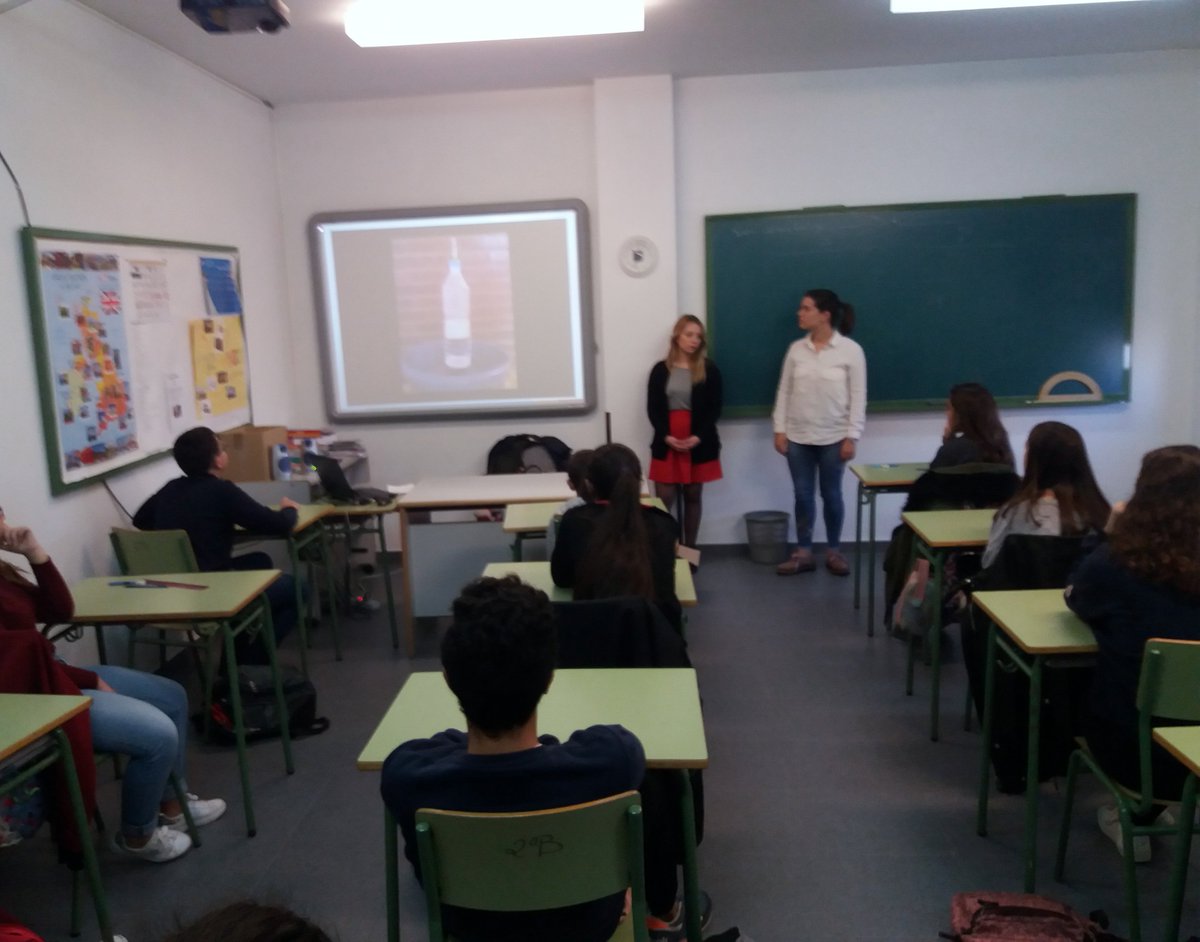 alucod's tweet photo. Seguimos trabajando para difundir salud entre los mas jóvenes #Alucod-Alcohol-Tabaco https://t.co/KrcLlBA8cK