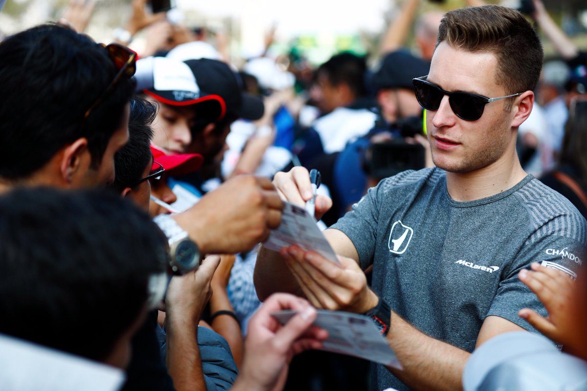 Don't miss the ultimate meet and greet with <a href="/svandoorne/">Stoffel Vandoorne</a> in Belgium next week. Tickets are only on sale for a few more hours: mclrn.co/StoffelFanDay 🇧🇪