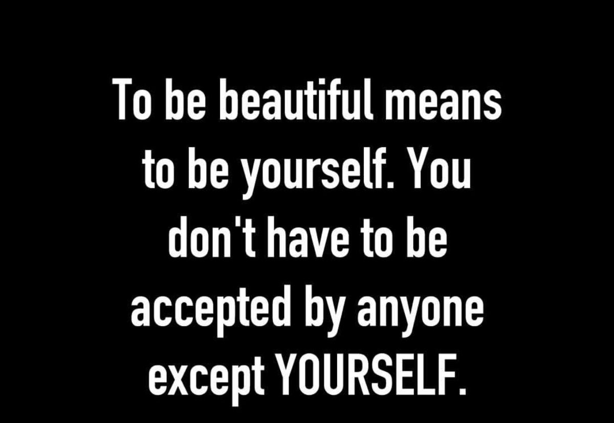 TheDivaSasha's tweet photo. Happy Thursday Loves π #heyThursday #beautiful #beyourself #sashathediva https://t.co/2IVAiNWiOK