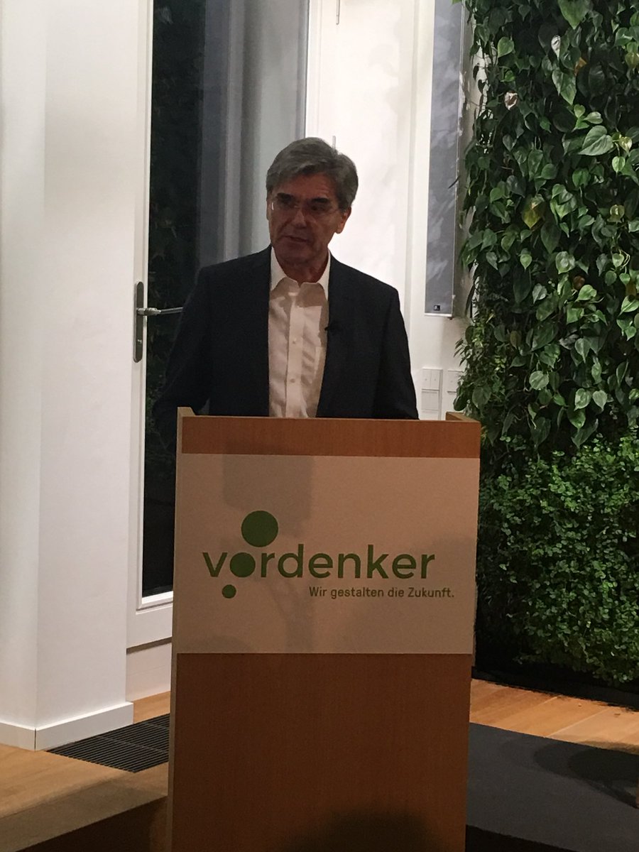 Wir brauchen keine #Fehlerkultur, sondern eine experimentelle Lernkultur sagt <a href="/JoeKaeser/">Joe Kaeser</a> #Siemens CEO #vordenker #wiwo #bcg