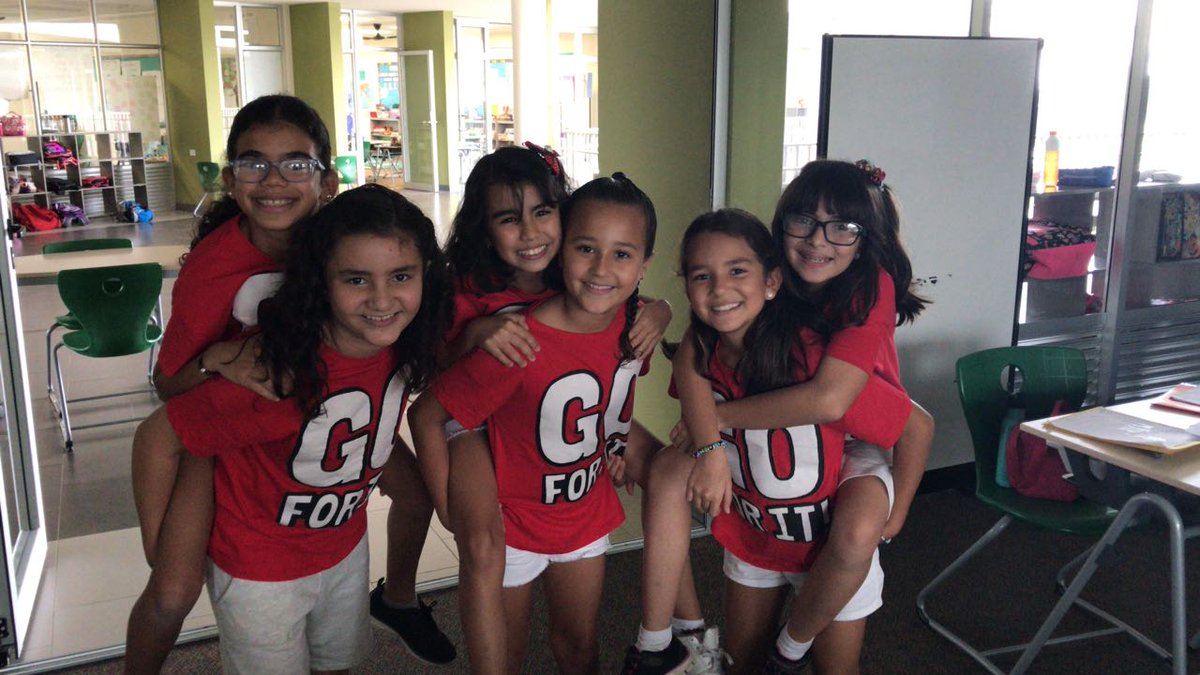CountryDayCR's tweet photo. Who knew there were so many twins and triplets at CDS? Wacky Wednesday fun in the Elementary School. #CDSfun #WackyWednesday https://t.co/M6WmS0cqfb