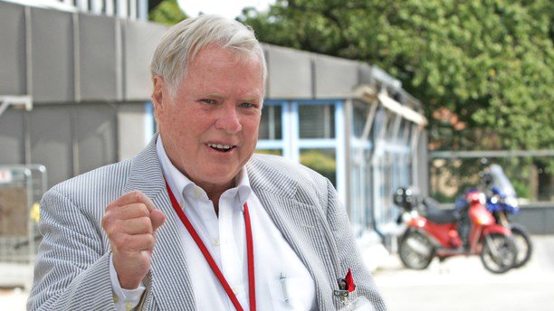 Staffan Heimerson efter sin #Metoo kritik: Allas yttrandefrihet är hotad. Efter 54 år på <a href="/Aftonbladet/">Aftonbladet</a> blir jag sparkad i ett otrevligt telefonsamtal. Lyssna på hela intervjun här:
sverigesradio.se/sida/artikel.a…