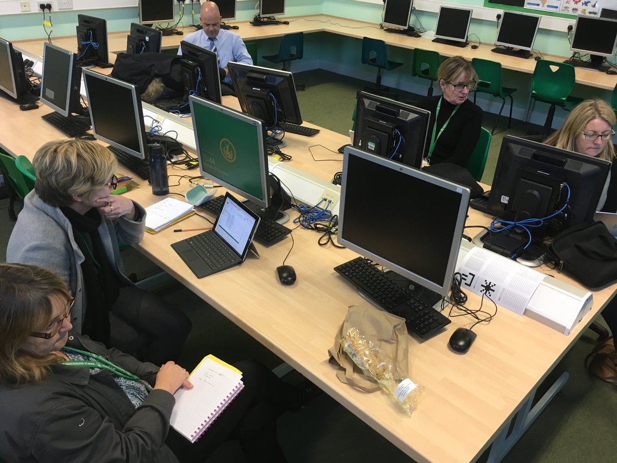 HuishTeaching's tweet photo. SIMS masterclass with data guru, Harry Strong... #ICTDrivingLicense https://t.co/BYCZp11OlN