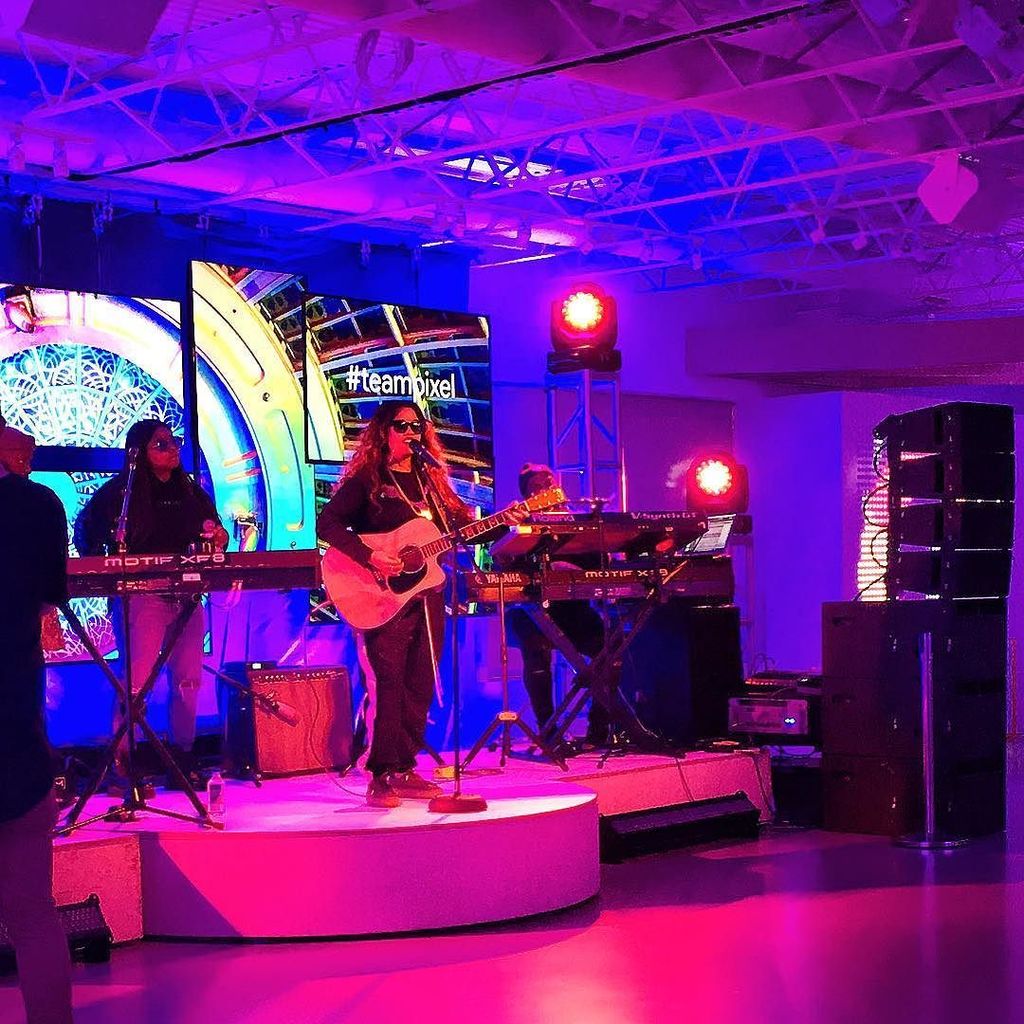 JonBondLighting's tweet photo. Had the pleasure of working with H.E.R. recently! .. #lightingdesign #lightingdesigner #productiondesign #interiordesign #production #vip #lighting #producer #producerlife #privateparty #grandma2 https://t.co/P2CtZJl3S0 https://t.co/h43TOUrrqi