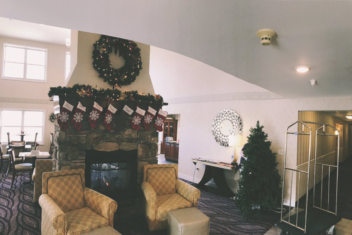 SmartSuitesVT's tweet photo. welcome home, december.  #btv #vt #tistheseason #thankskelley https://t.co/iXBeTr0bN7