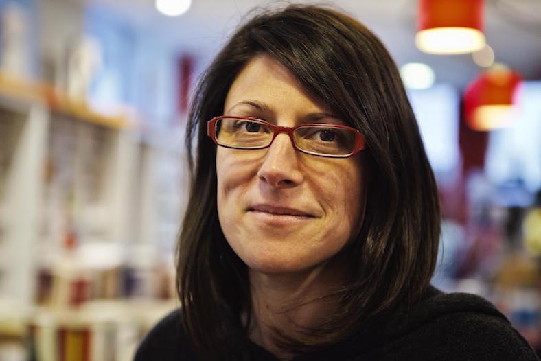 ALCA_NAquitaine's tweet photo. Coline Hugel, présidente @LibNouvelleAqui, présente le réseau élargi de librairies indépendantes qu’elle dirige et qui permet de mailler la @NvelleAquitaine pour une  meilleure transmission culturelle, au plus près des différentes populations : https://t.co/w8aaJ8LIBP #Éclairs https://t.co/mmpcxQjXhC
