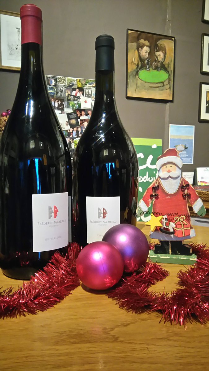 FMabileau's tweet photo. Le froid a pointé le bout de son nez ! Quoi de mieux qu'un magnum pour réchauffer vos petits cœurs au moment des fêtes ? 🎄🥂🎉☃️ https://t.co/mj6uoXN5pF