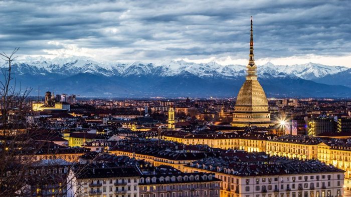 Per conoscere tutto del #Piemonte, fate un salto al supermercato!
Nel mese di Dicembre, presso i punti vendita piemontesi, potrete trovare diversi titoli di #EdizionidelCapricorno dedicati al Piemonte e a #Torino.