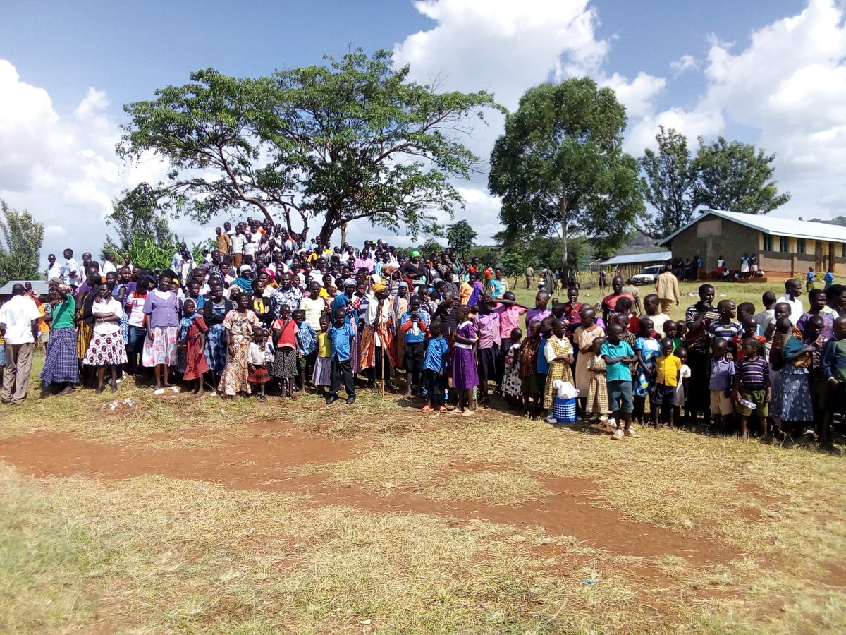 UNFPAUganda's tweet photo. All #generations, #genders & #ages represented @ 21st #Sabiny cultural day #Kapchorwa. The message is clear; together, we can keep our girls in school & #EndFGM in one #generation. https://t.co/S1GWui6yAJ