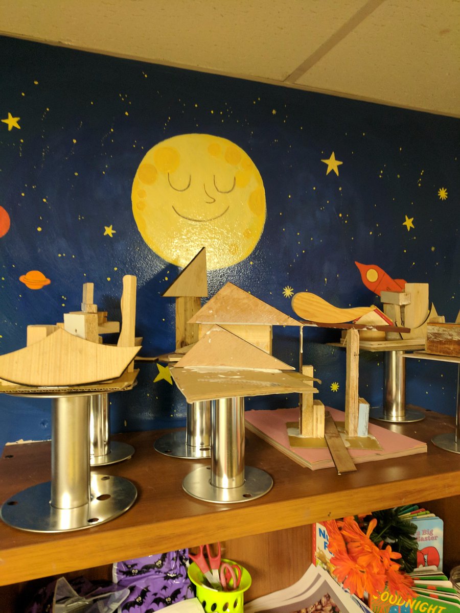 ScribbleMeSilly's tweet photo. Thanks to @TOToolLibrary we recently used cuts of wood to construct our very own sculptures with children at The Redwood. Check out how fun they are! #GetSilly #Toronto #VolunteerTO #Crafts https://t.co/JswA7WZXA6