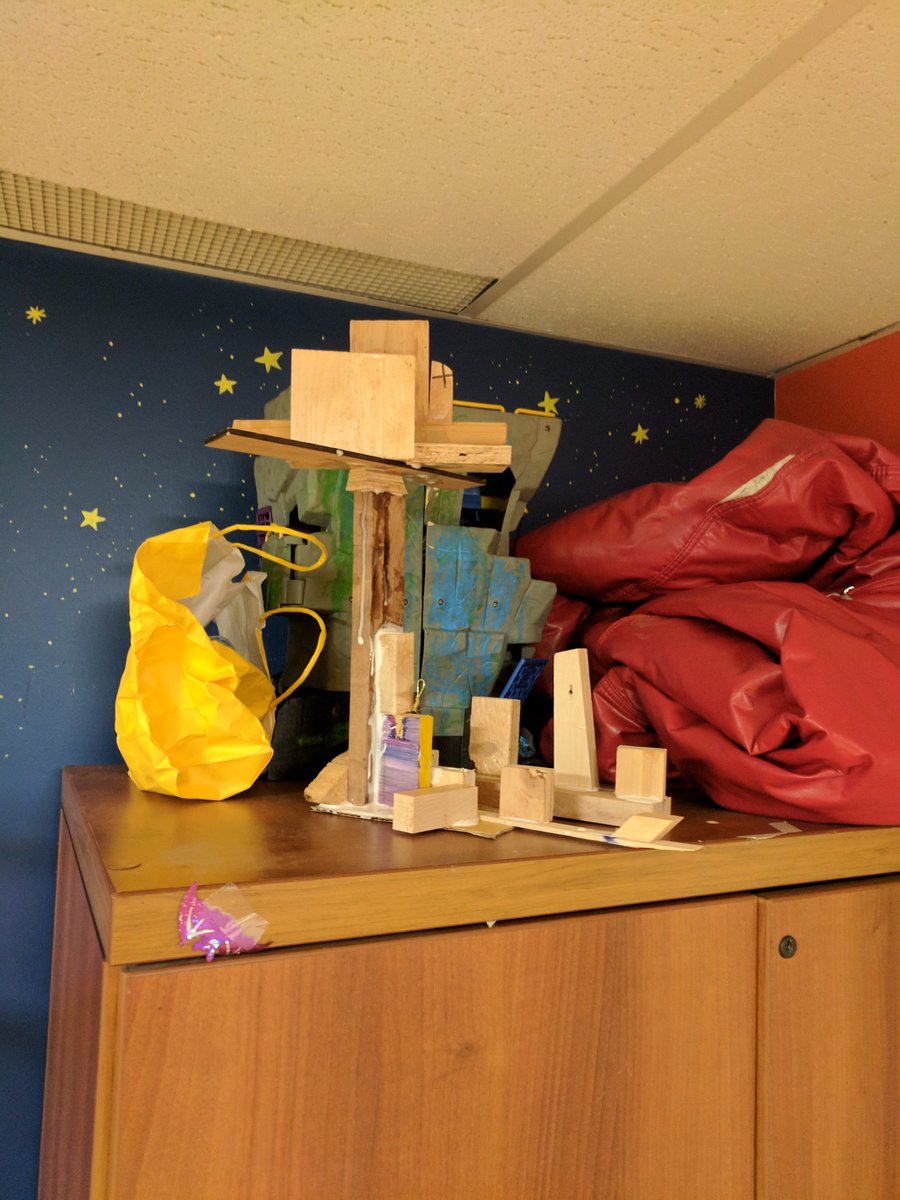 ScribbleMeSilly's tweet photo. Thanks to @TOToolLibrary we recently used cuts of wood to construct our very own sculptures with children at The Redwood. Check out how fun they are! #GetSilly #Toronto #VolunteerTO #Crafts https://t.co/JswA7WZXA6