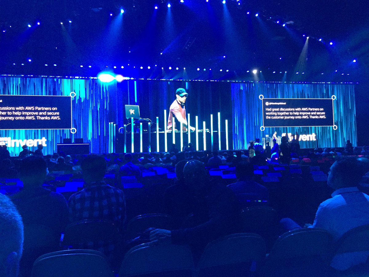 pritamddev's tweet photo. At AWS CTO Werner Vogels Keynote #reinvent17 https://t.co/VX9t4frWsS