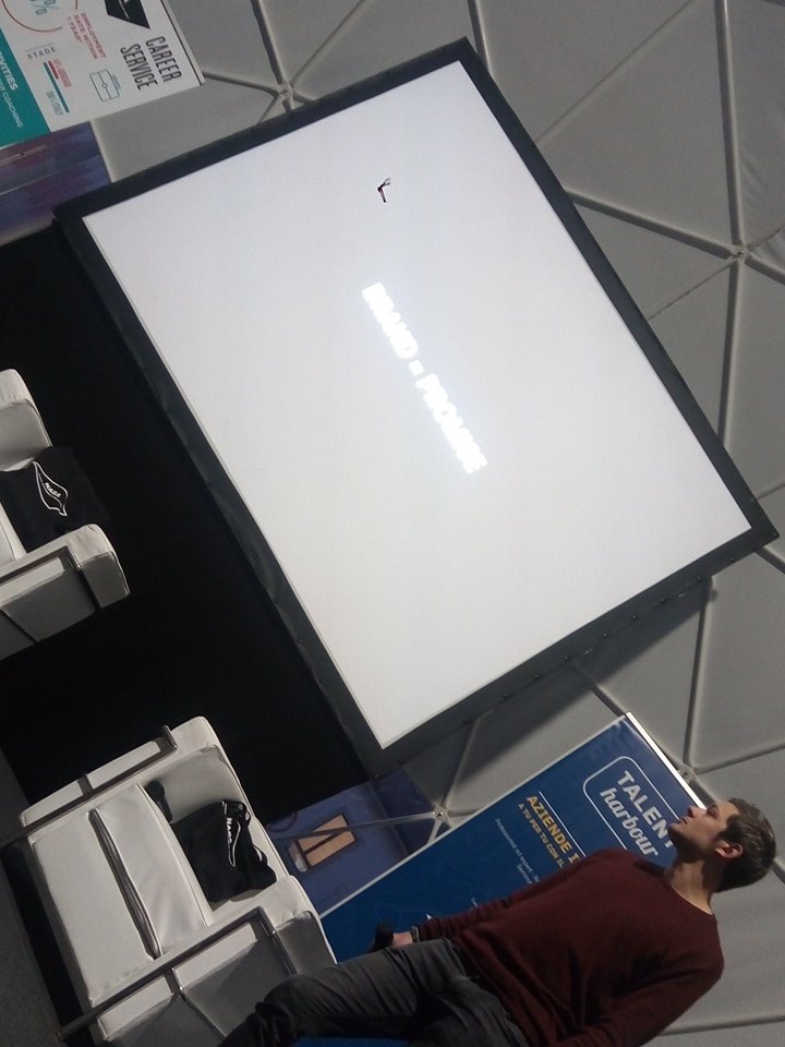 U_Buratti's tweet photo. Stare al centro della trasformazione. Ora l'esperienza di @wearesocialit alla Talent Harbour Week di @NABAMilano #TH2017 https://t.co/WDTDuG2che