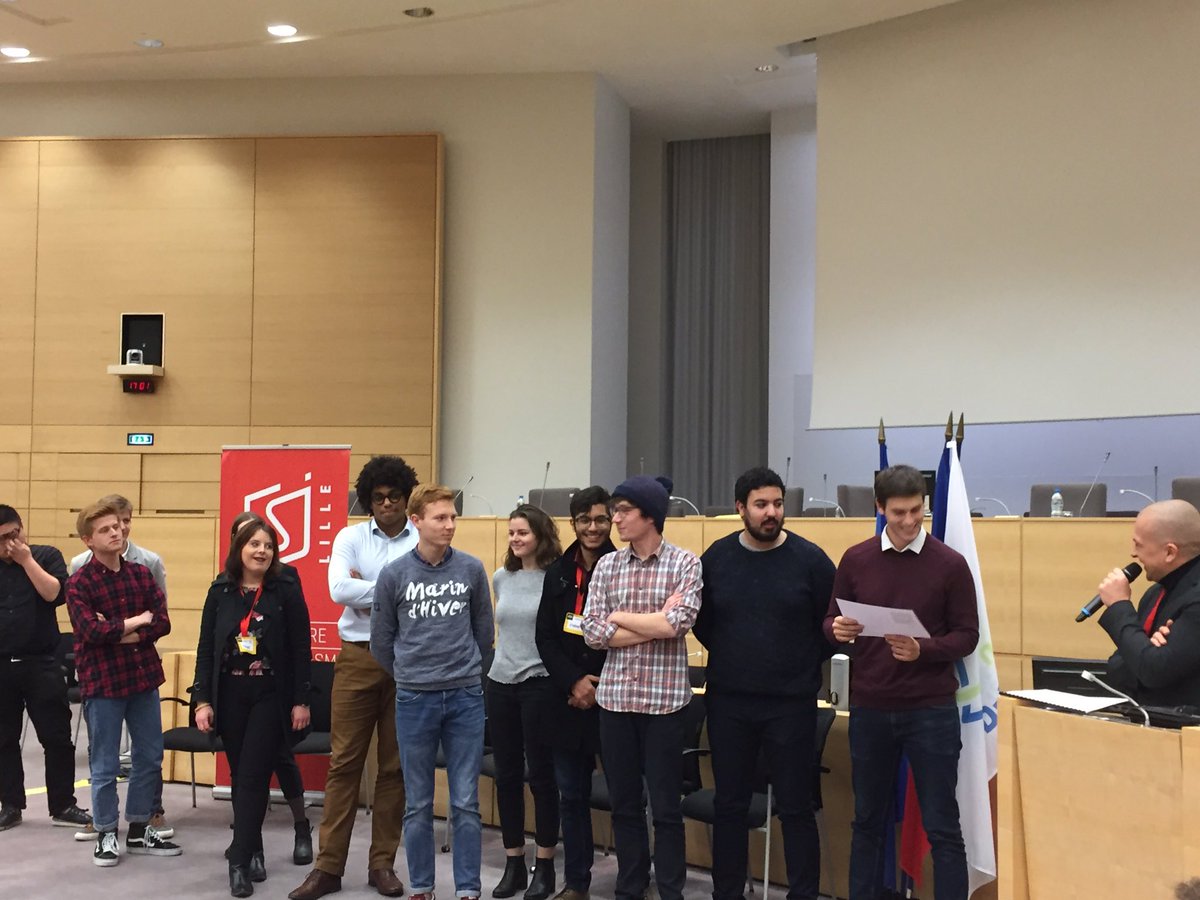 ESJLille's tweet photo. 🍾🍾🍾 BRAVO aux 3 groupes gagnants de cette session #MedialabESJ : Hors la loi, Tacticlub et Actua'Lisez 🍾🍾🍾 https://t.co/kJFbpLgtK7