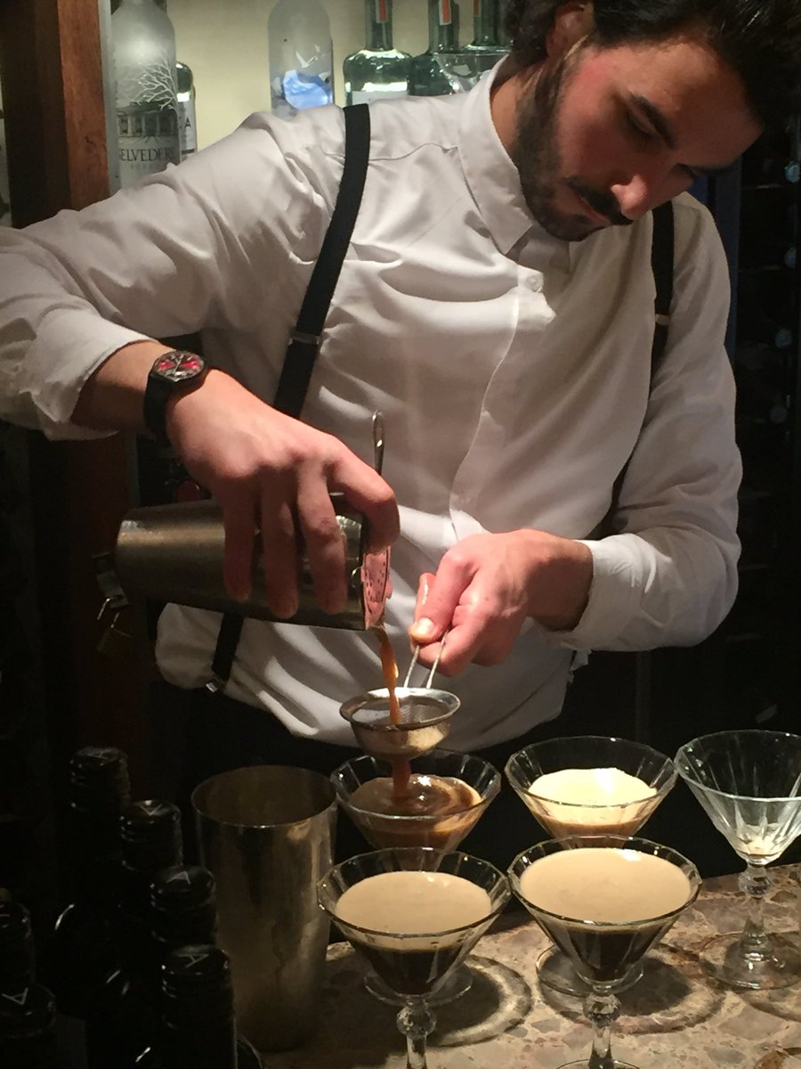 sidclarkuk's tweet photo. Espresso martinis flying out @2850Restaurant #maddoxstreet #thursdaydrinks https://t.co/YwJF9glllt