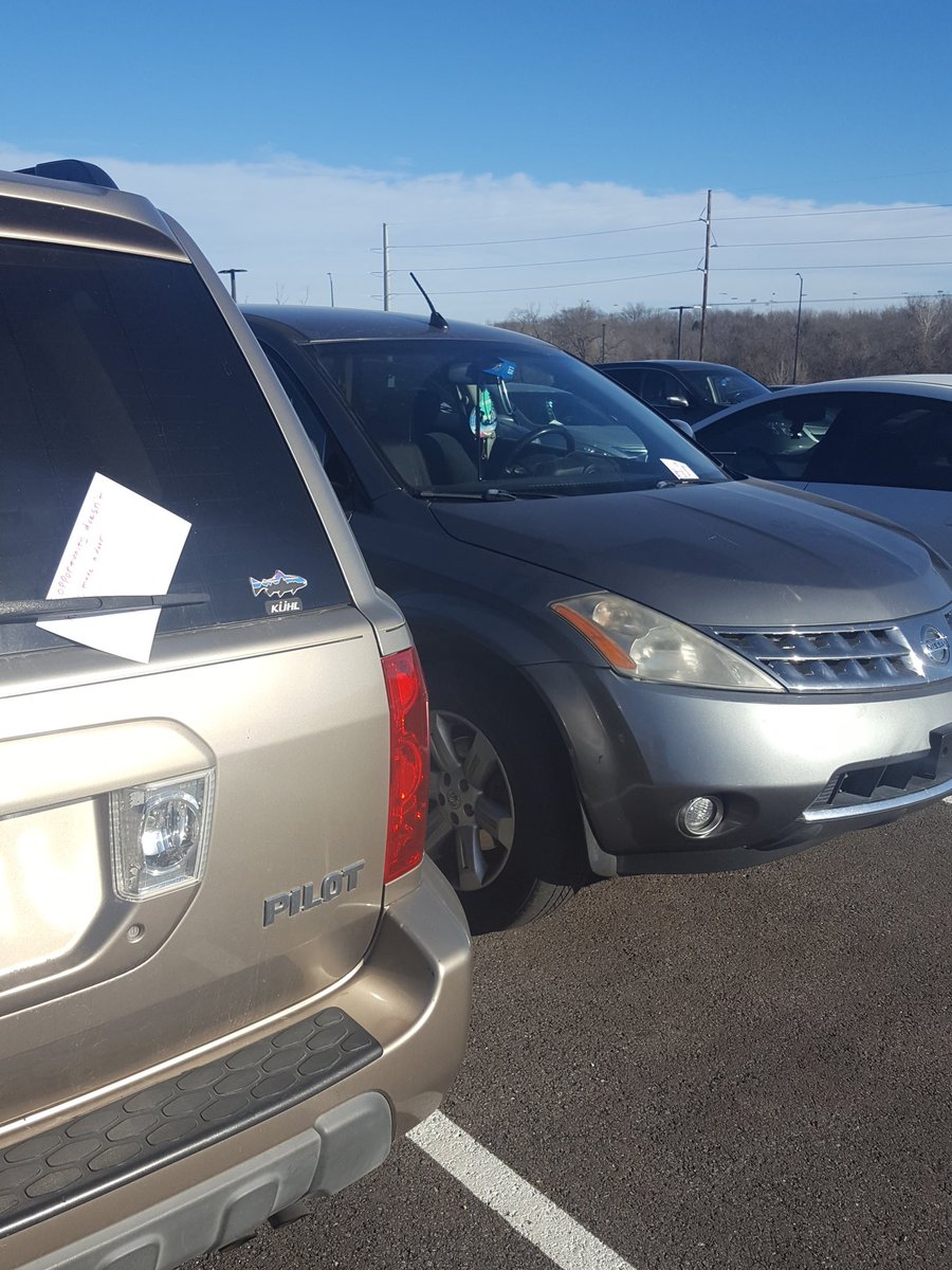 OWScience's tweet photo. Thankful notes left on cars with the hope all Owls have a little better day knowing someone cares.

#OWGiveAHoot https://t.co/wSAhjUXXKH