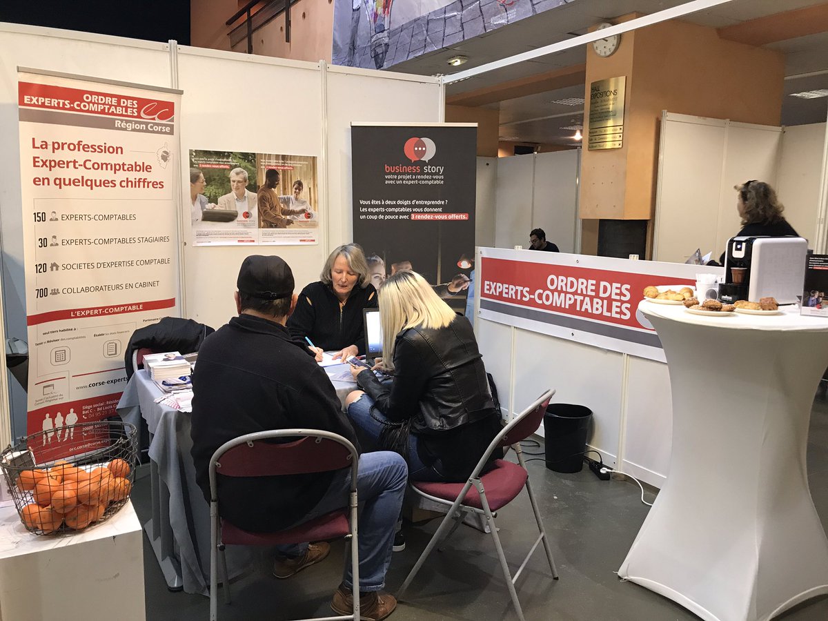 corsica_ports's tweet photo. Des conseils en continu, nos professionnels n'ont pas chômé aujourd'hui ! Profitez-en encore jusqu'à 18h ! #DumanImpresa #cci2a https://t.co/5M4vcOdJu3