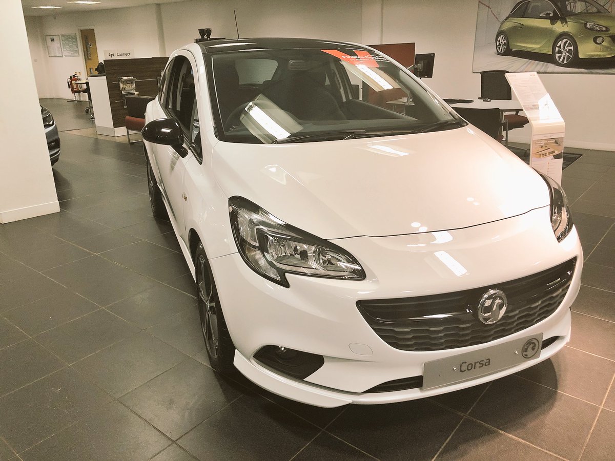 DriveBuryStEds's tweet photo. Snowed outside today 🌨 How about driving this snow coloured Corsa? #WhiteEdition #Snowing #Corsa #DriveVauxhall #BuryStEdmunds #YoursForXmas https://t.co/ROqd3FtiL7