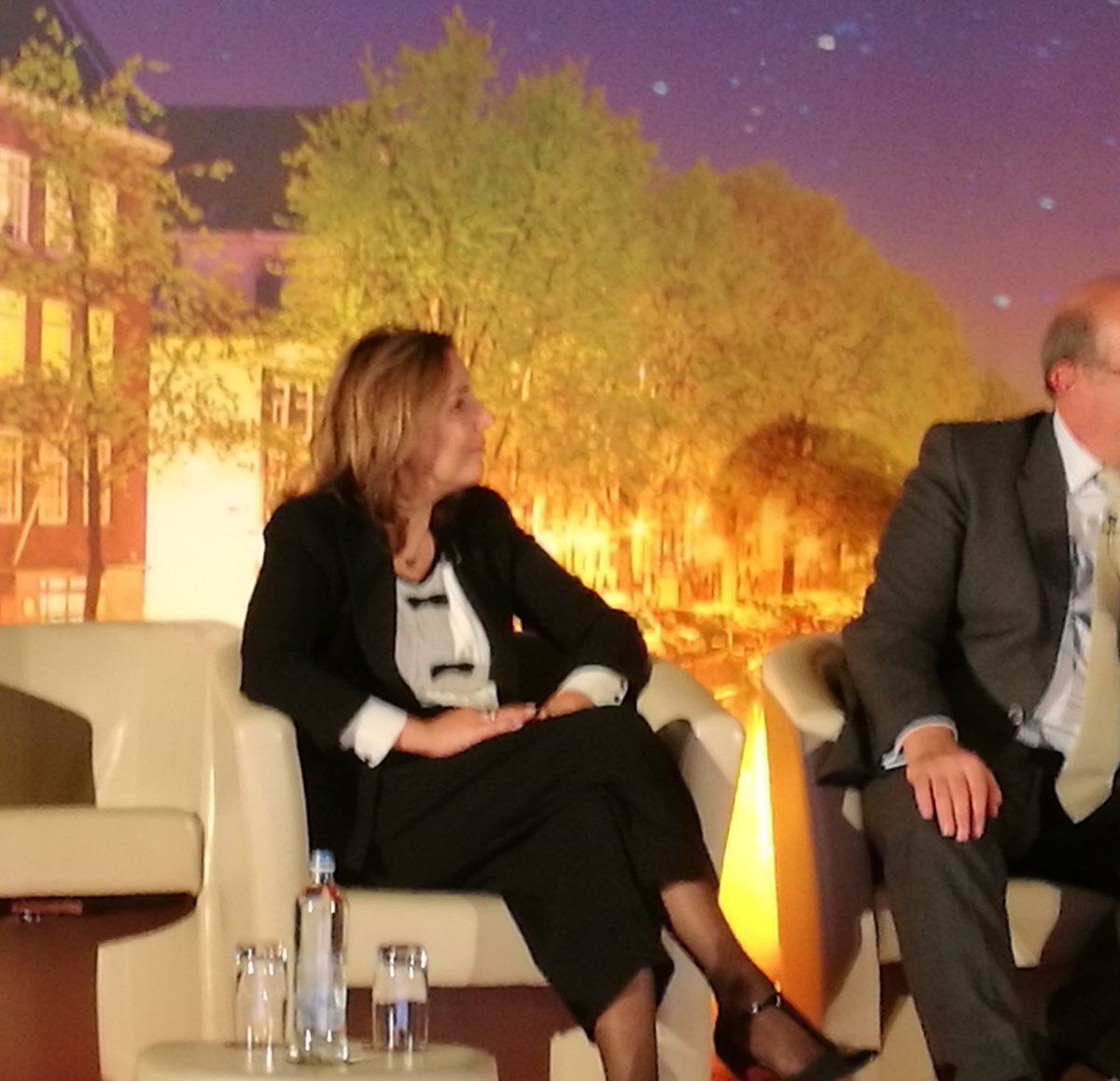 leasinglife's tweet photo. Carmen Ene, @3StepIT: People join a company, not necessarily an industry. It's really up to the individual companies to make an effort to drive inclusion. #LL2017 https://t.co/4yE7nXTJ4u