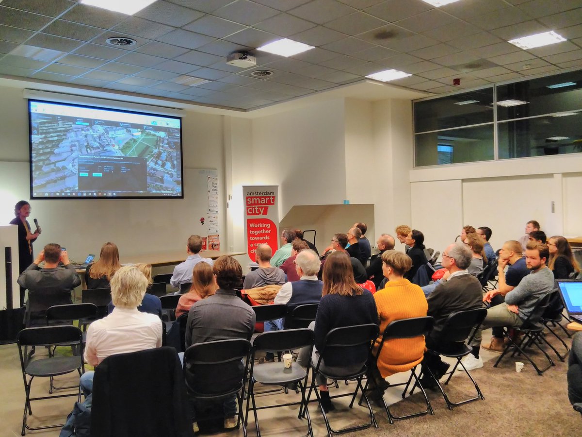 Great event about how #data should be used to shape the future of #SmartCity and enable the #EnergyTransition ! So many opportunities to work on! #GreenITWeek17 #SmartDataSmartCity