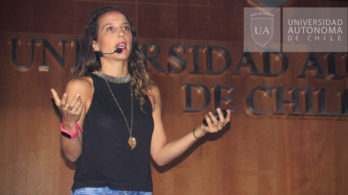 autonomadechile's tweet photo. 🔹 La Coach de vida saludable @BernarditaAllen en #WedChile "Todos tenemos algo propio y único, cuando emprendemos tenemos que sacar lustre a eso". #UAutónoma https://t.co/bJ37RdMdkR