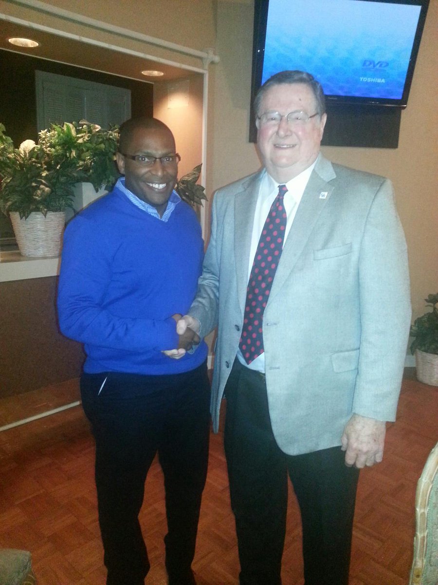 MarioAndersonTV's tweet photo. Ahh!
Coach and I have shared many memories and fun stories over the years!
Happy 89th birthday today, Coach Joe B. Hall!
#BBN
#TwitterlessJoeB https://t.co/mPI8Cxd0Y7