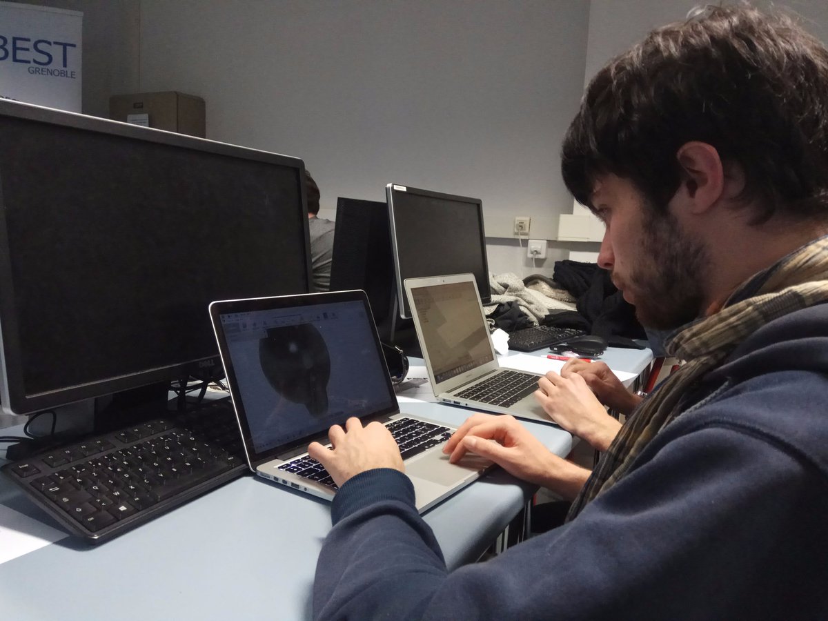 Plein d'émulitions pour ce #Designathon sur @adskFusion360  ! L'équipe gagnante aura de gros lots donc l'impression de son projet par une imprimante d'<a href="/HP_France/">HP France</a> et des packs de formations offerts par <a href="/F3DFr/">F3DF</a>  ! #3DSpirit #DesignNow #EBEC #MultiJetFusion