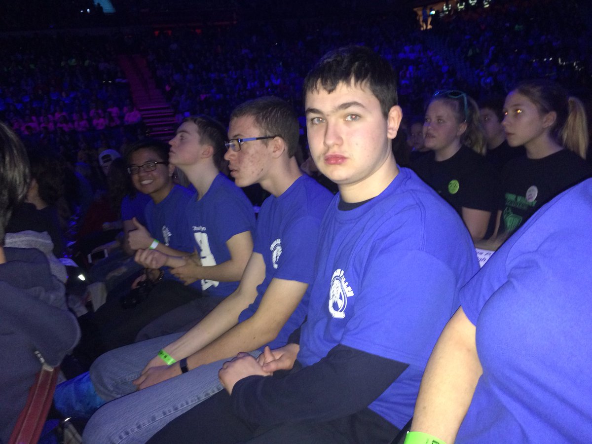 _joudrey's tweet photo. Floor seats at WE day! @CPAHighSchool @CPAcheetahs https://t.co/qO3tWtQeaA