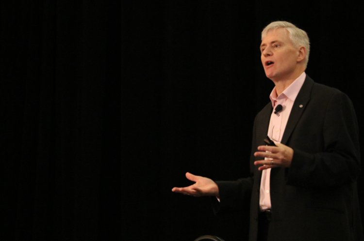 aci_archives's tweet photo. Day 2 of #ITAC2017 off to a great start with Robert Stroud of ISACA discussing AI, robotics and our connected world. https://t.co/Xs3AjLkVyj