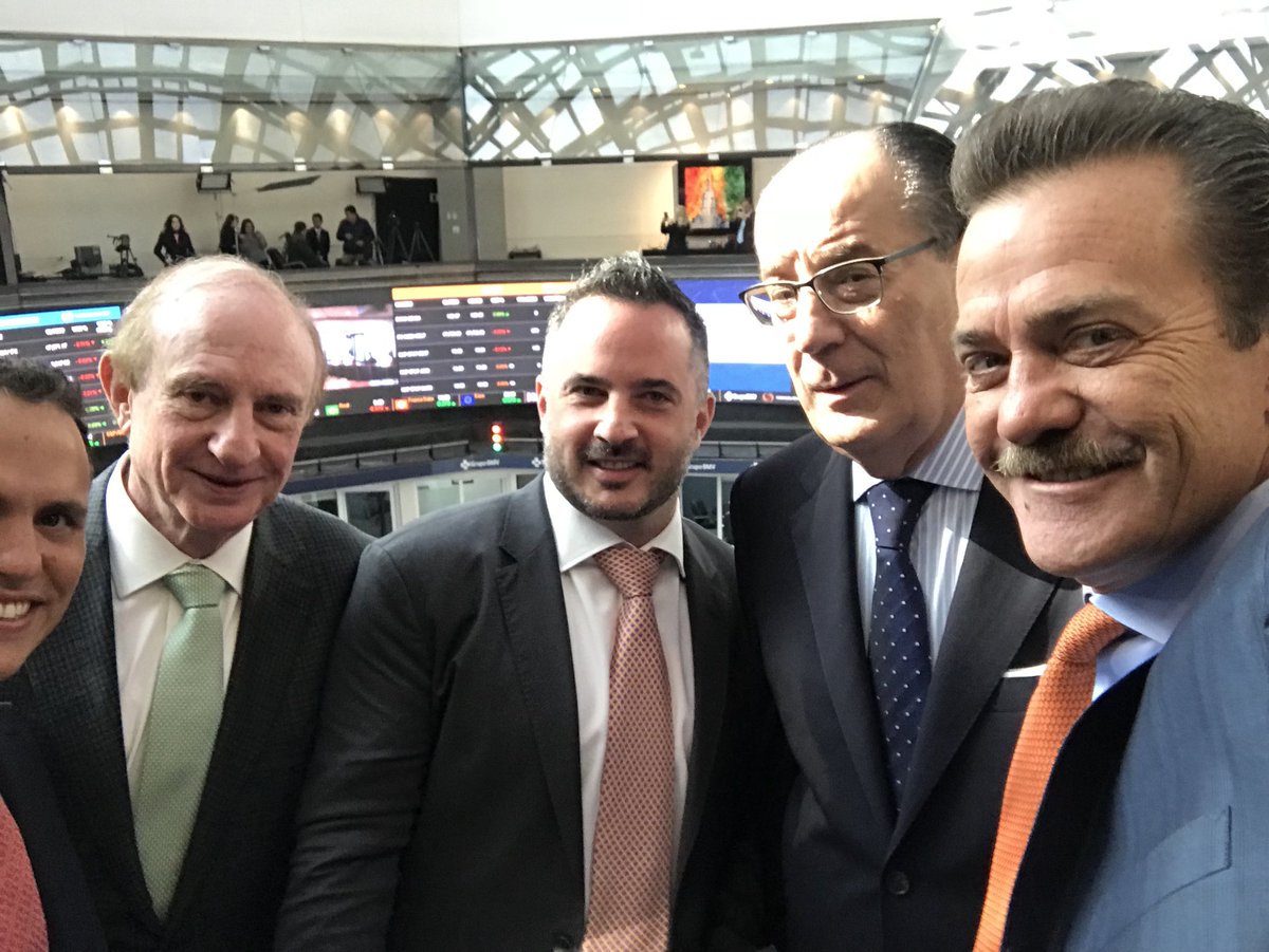 ArturoSaval1's tweet photo. Campanazo de #Traxion en la @BMVMercados , con #DiscoveryAmericas, gracias a@Jaimeruizs3 @GonzalezAguade de @cnbvmx e intermediarios @MorganStanley @UBS @SantanderMx @Banorte_mx @Citi @Barclays @Actinver desde #NexxusCapital #CapitalPrivado,miembro de @AMEXCAP https://t.co/quhroHZ63g