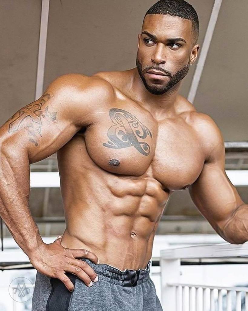 Jacob Sumana - Photo: Tibo Norman @jacobsumana #JacobSumana @tibonorman #TiboNorman #beard #tattoo #bodybuilder #bodybuilders #bodybuilding #chest #sexytorsos #fitnessmotivation #shredded #ifbb #abs #muscle #muscles #muscular #gym #biceps #swole #flex #m… ift.tt/2j4727f