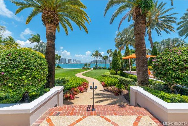miamibroker's tweet photo. #MiamiJustListed #MiamiBeach Art Basel Real Estate Listings By Brosda and Bentley Realtors
https://t.co/xvwiWvztxk #BrosdaandBentley #MiamiBroker #MiamiRealEstate #LuxuryHomes #ArtBaselMiami #LoveMiamiBeach #LiveMiamiBeach #ArtBasel2017 #IloveFL #ArtBasel #artbaselmiamibeach https://t.co/vbwIy6M9ba