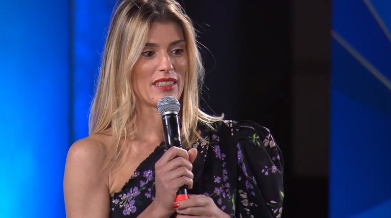 Federvolley's tweet photo. #FIVBMensWCH 
@francypicci12 : " Credo che la Nazionale femminile ha grandi potenzialità. Mi auguro il meglio per #LaNazionale " 

#LaNaizonale @FIVBMensWCH @FIVBVolleyball https://t.co/ydaNu62HXe