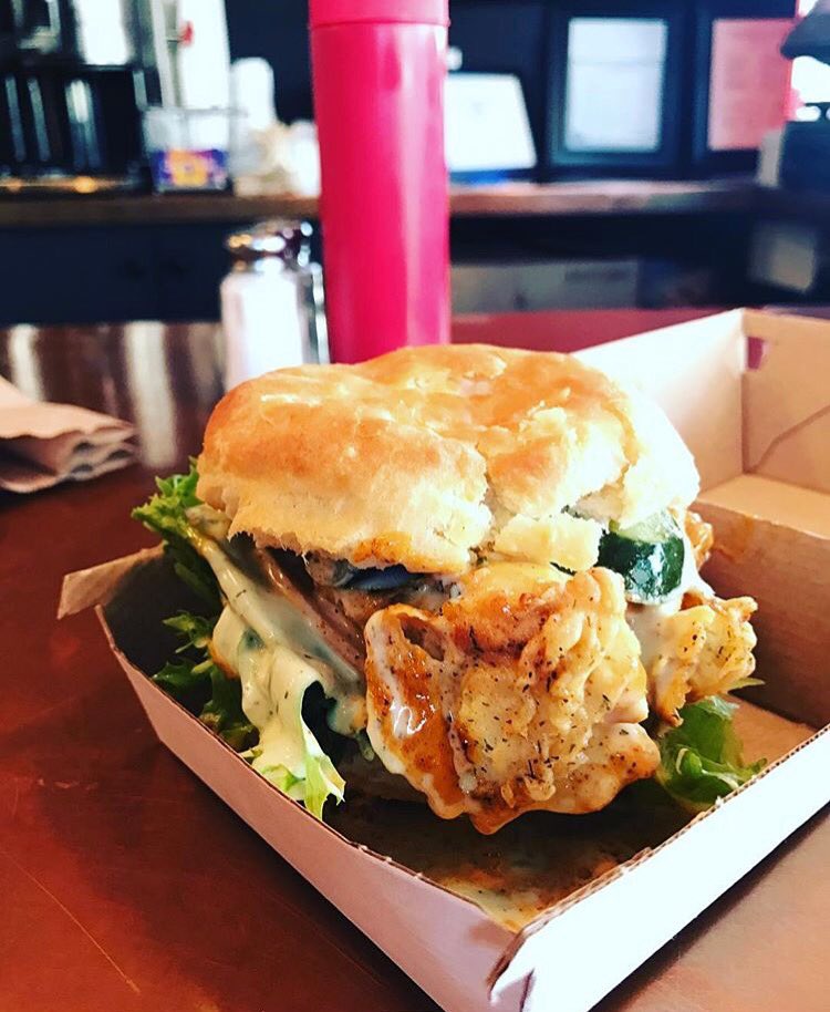 LeghornChicken's tweet photo. The saucier the bossier.

photo: @sabrinathefoodie https://t.co/NzqAf1vakf