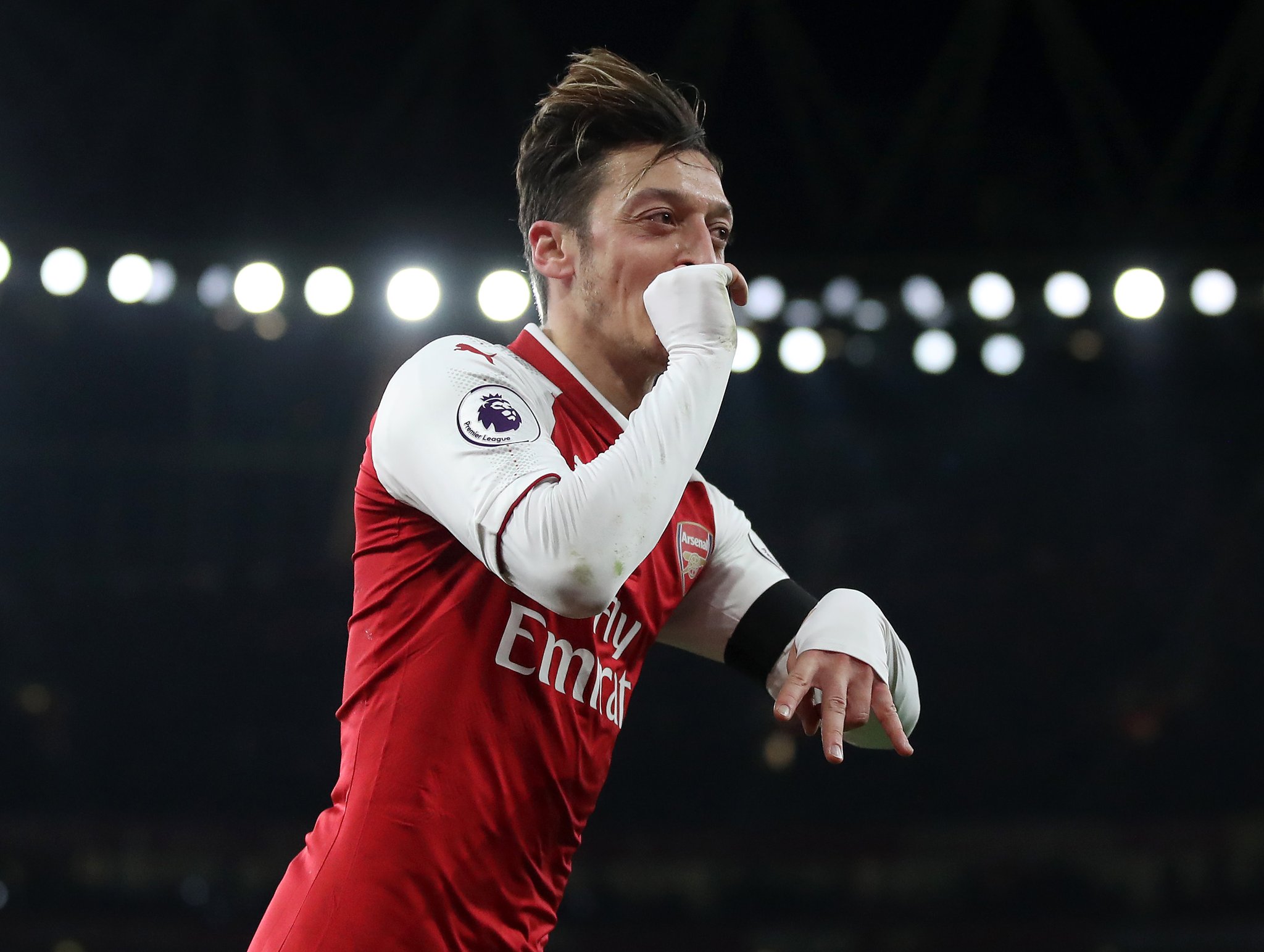 UEFA.com en español on Twitter: "Mesut Özil ha participado ...