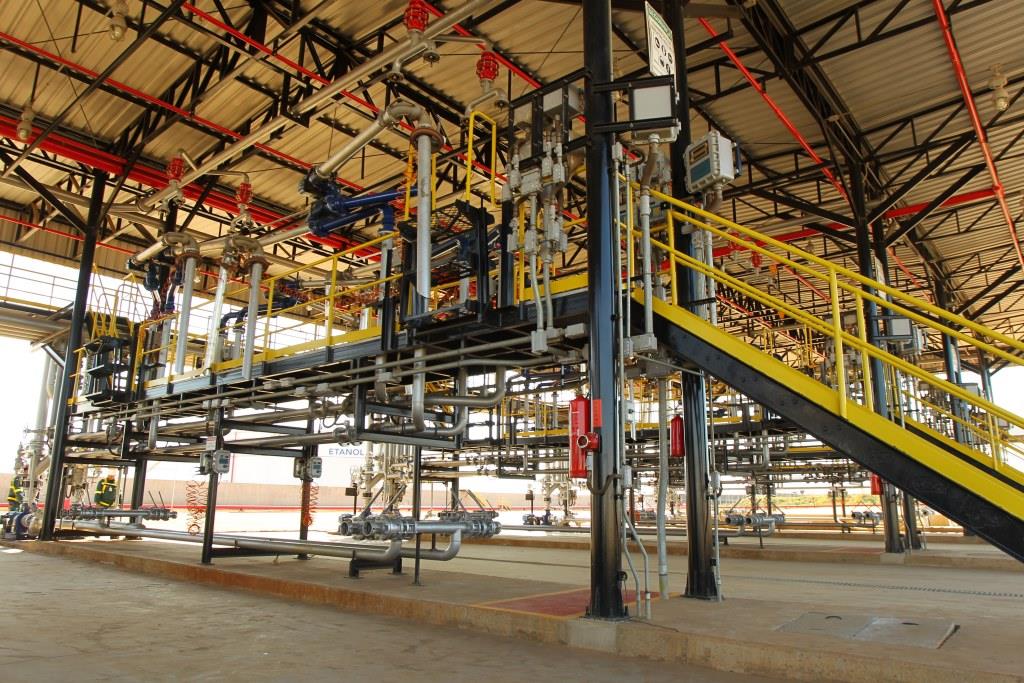 bp_plc's tweet photo. #BP to form a joint venture with #Copersucar to own &amp; operate a major ethanol storage terminal in #Brazil, another important milestone in our commitment to a #lower-carbon transition #biofuels https://t.co/P99anDnjlQ https://t.co/APLCX25D07