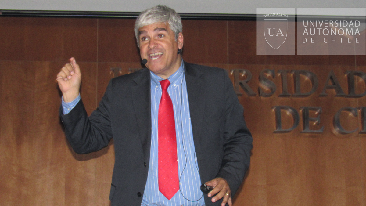 autonomadechile's tweet photo. 🔹 El carismático @nicolaslarrain nos contó en #WedChile que "Para emprender debes diferenciarte y tener un atributo que apele a lo emocional" #UAutónoma https://t.co/IfU5fTNe23
