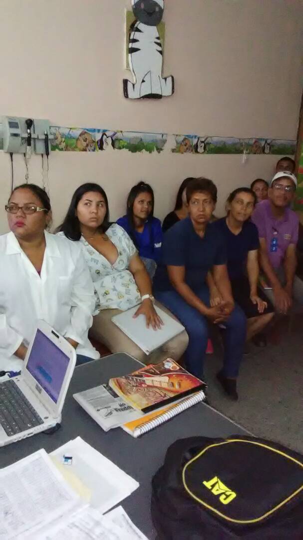 alvaro_educ's tweet photo. Clase trabajadora del sector salud, modulo de servicio de la Concordia participó en formación de seguridad industrial con @incesbarinas #IncesEnFictec https://t.co/dvQwXTM5aJ