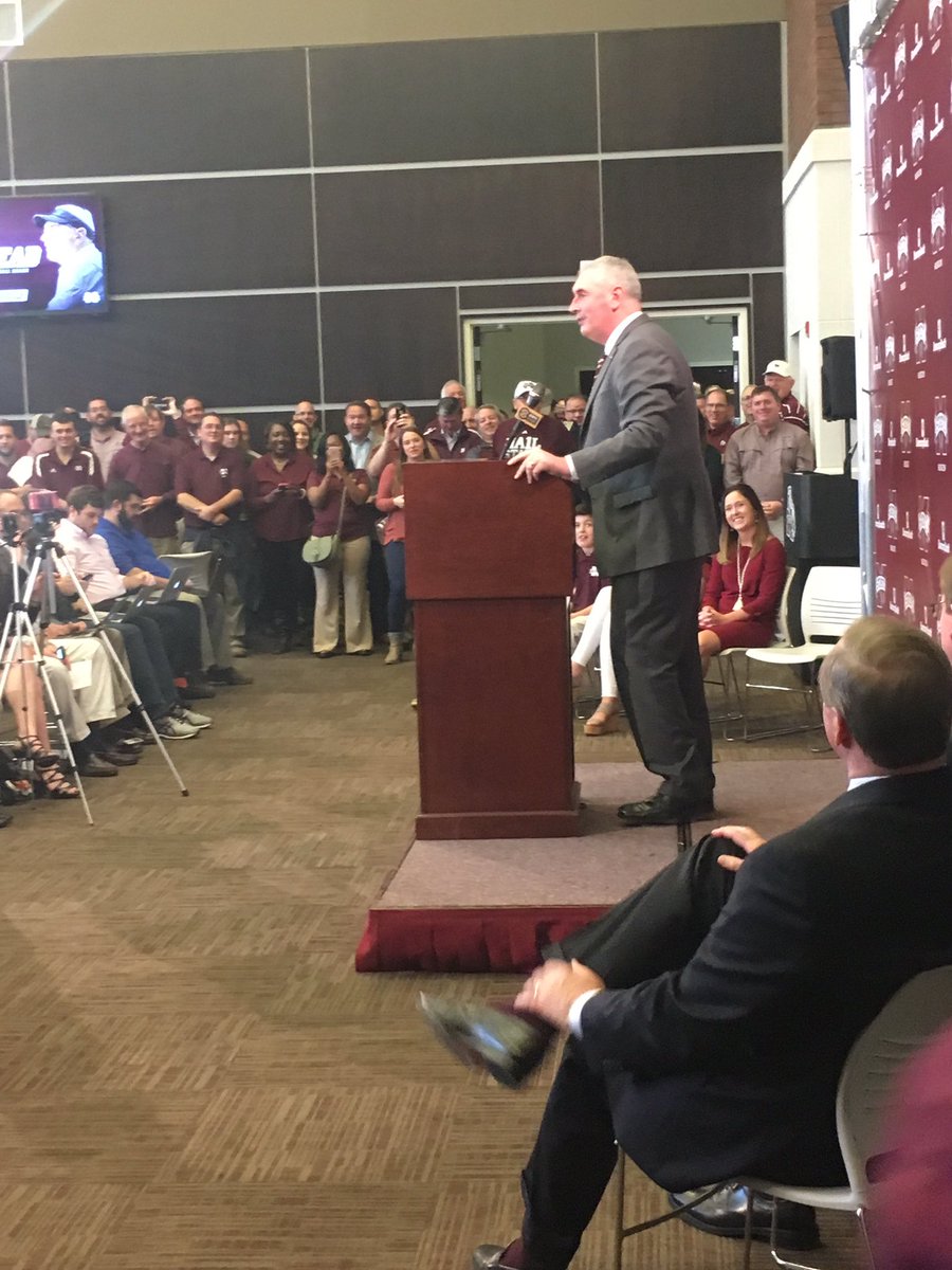 bhemphillMSU's tweet photo. Fired up to welcome @BallCoachJoeMo to @HailStateFB family. #MoorCowbell #MoJoe #HAILSTATE https://t.co/602ocdZ9Kc