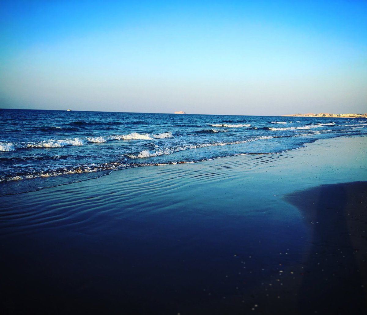hippi_baby's tweet photo. When your heart is sore, this place will heal you... ❤️ #beachlife #ilovethesea #oman #muscat #imissmydad #travel #traveller #livelovetravel #mymuscat https://t.co/AYLiJGE5KG